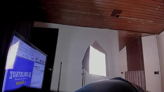 Isis_Moon's cam snapshot