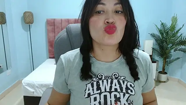 sophia_hadid's cam snapshot