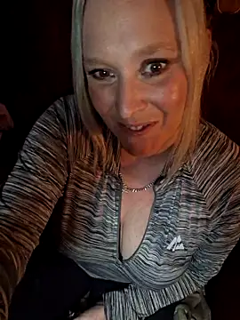 Bouncy-Bella28X's cam snapshot