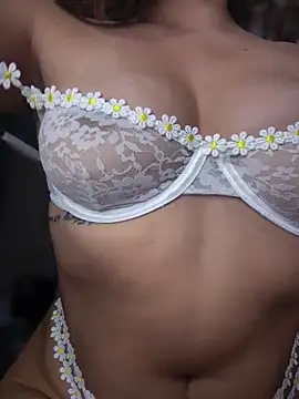 Iris_lee live sex cam