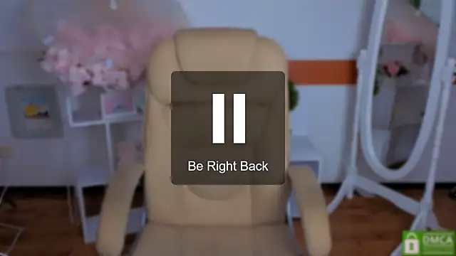 Lulu___Moon live sex cam