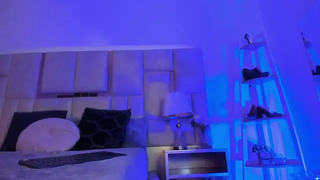 Violett_Sinclair's cam snapshot