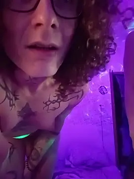 Neural_vampyr's cam snapshot