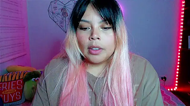 EllieMoonX's cam snapshot