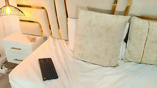 Noelle_Minx's cam snapshot