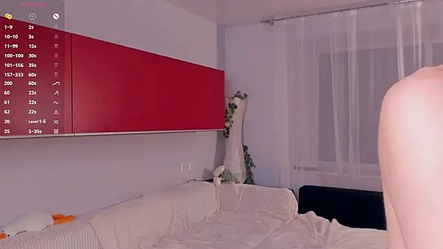 exposed_lizzy's cam snapshot