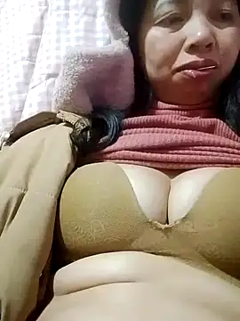 TRIEUTRIEU20's cam snapshot