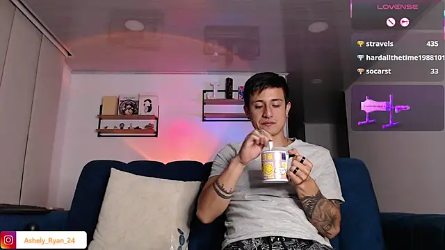 ashely_ryan24's cam snapshot