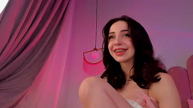 ElsaYoung's cam snapshot