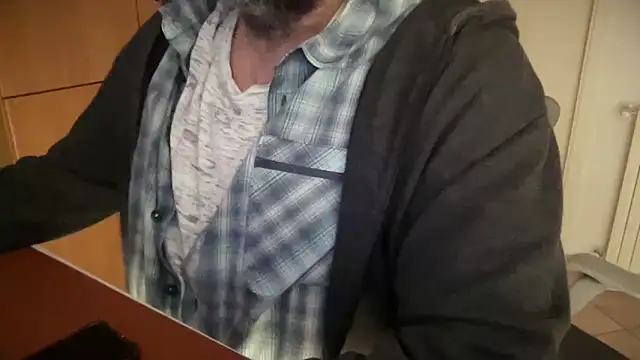 EnolicDenture's cam snapshot