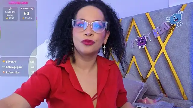 Cintiia_Holmes live sex cam