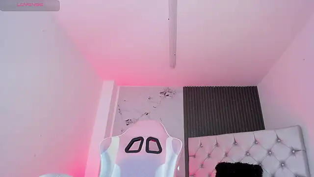 chloesagee live sex cam