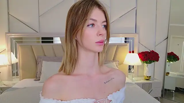 MeganMour live sex cam