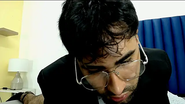 MilanZaire live sex cam