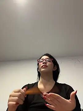 dani_bela's cam snapshot