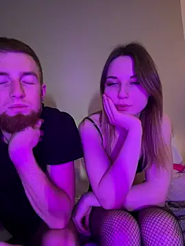 Melannyy076 live sex cam