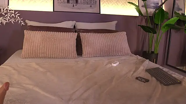 ElleDiane's cam snapshot