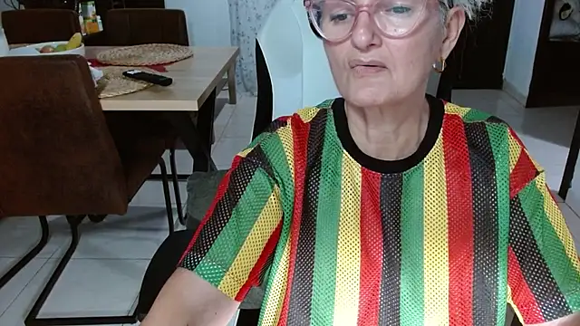 bety-cum2's cam snapshot