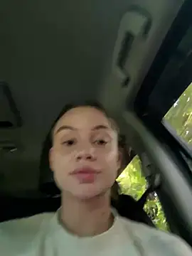 _hotcryst_'s cam snapshot