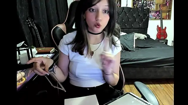 Maki_Zein_'s cam snapshot