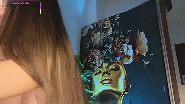 ReyaSophia's cam snapshot