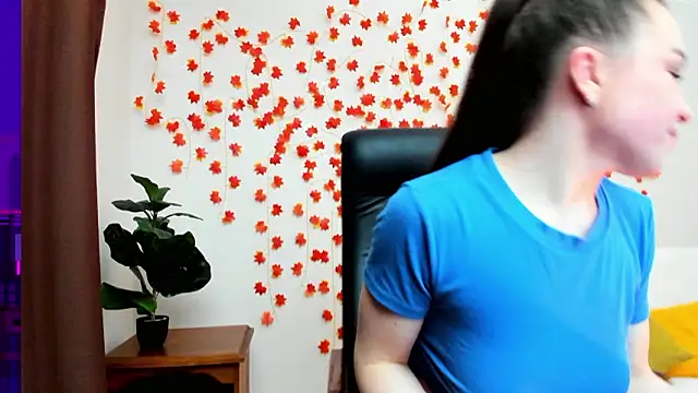 Mia_Mia999's cam snapshot