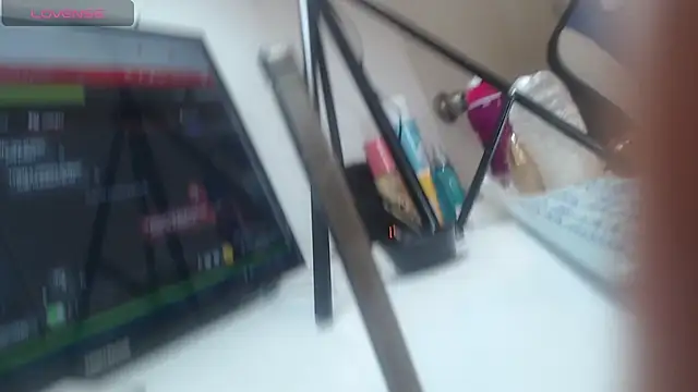 KittyKardy live sex cam