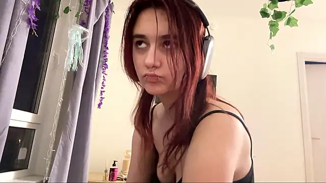 LunaMacky's cam snapshot