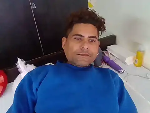 LoveXpair's cam snapshot