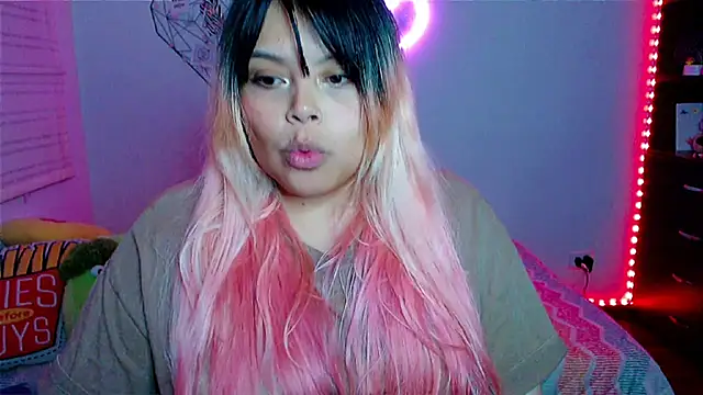 EllieMoonX's cam snapshot