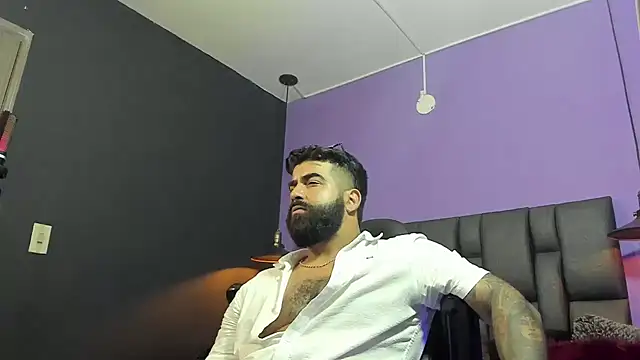 Lyon_vach live sex cam