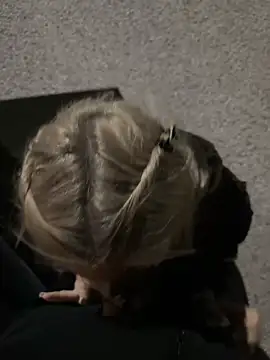 AlyssaFoxx_'s cam snapshot