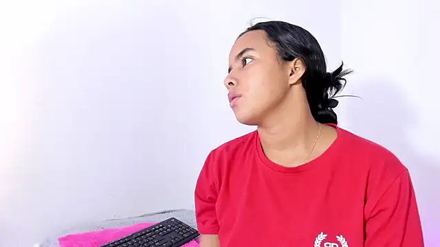 Roxy_Stonee's cam snapshot