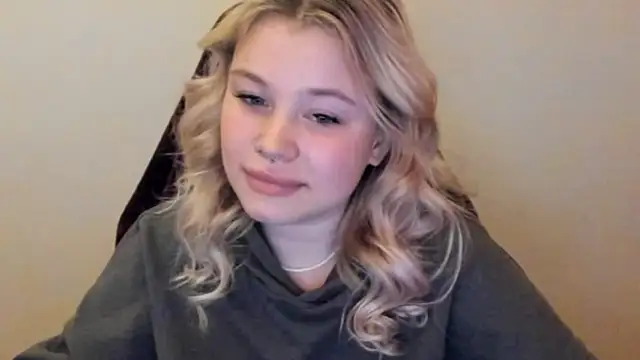 Lulu_Di's cam snapshot