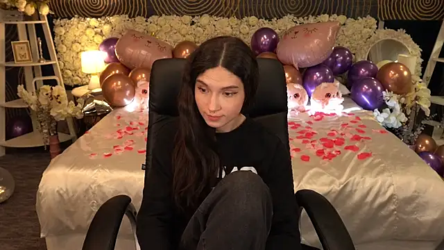 BabyFlowerr's cam snapshot