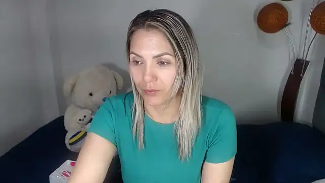 Chantal_hott's cam snapshot