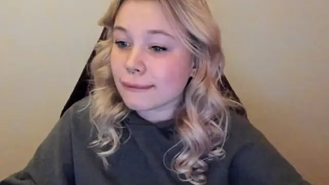 Lulu_Di's cam snapshot