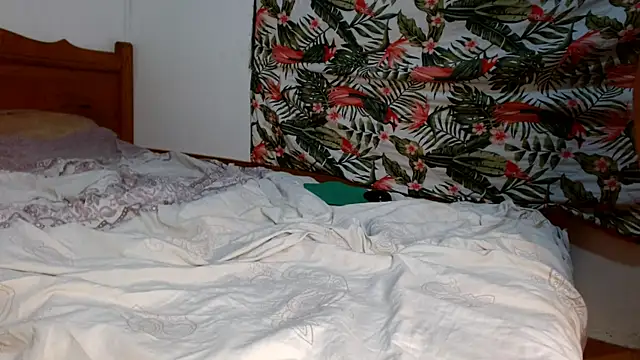 smallkarlakarla live sex cam