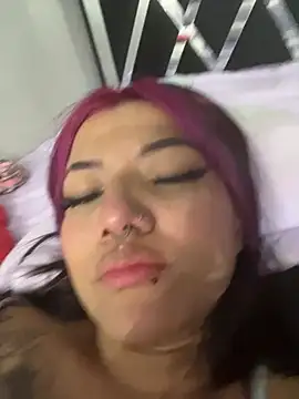 queen_of_you_heart's cam snapshot