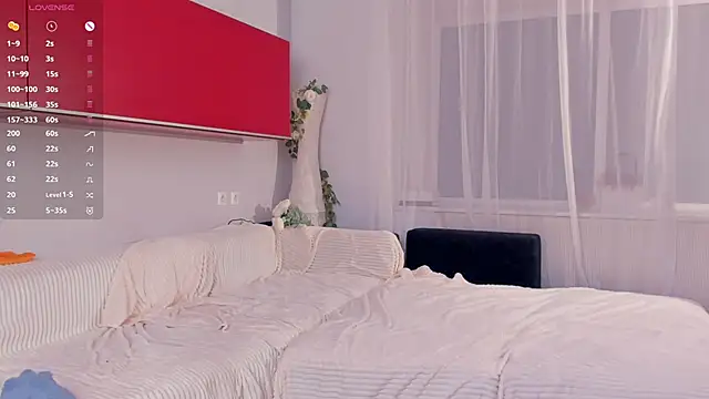 exposed_lizzy's cam snapshot