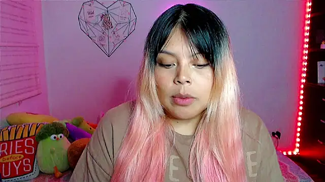 EllieMoonX's cam snapshot