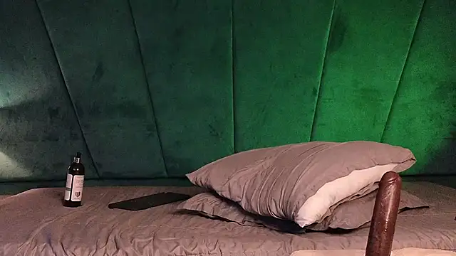 Aaron_Eze live sex cam