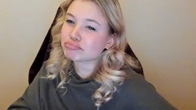 Lulu_Di live sex cam