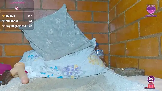 jenniferS_'s cam snapshot