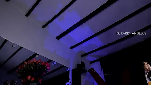 karly_angeel's cam snapshot