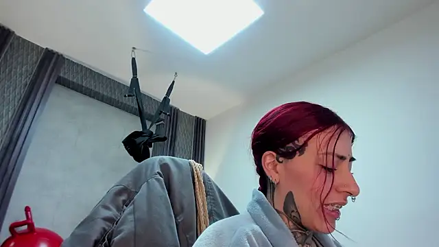 selene_red_'s cam snapshot