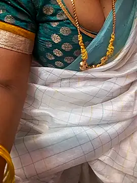 Tamil_Ammani's cam snapshot