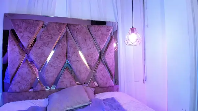 shantal_cooper_'s cam snapshot