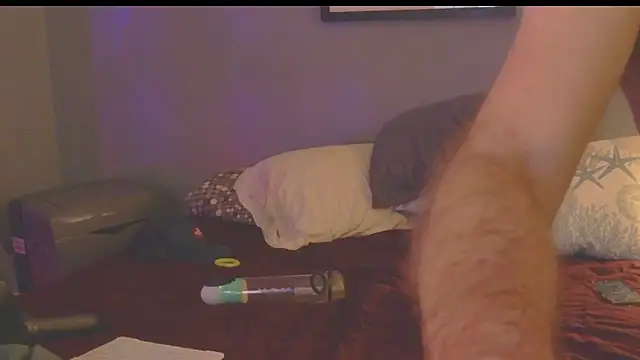 NWBuilt live sex cam