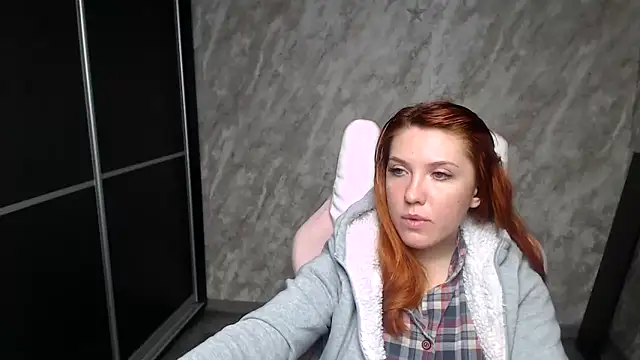 Reginasmilee's cam snapshot